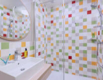 plumbing fixture, bathtub, indoor, bathroom, shower, tap, bathroom accessory